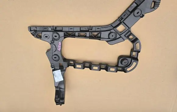 Volkswagen PASSAT B8 Rear bumper mounting bracket 3G9807376 3G0807394
