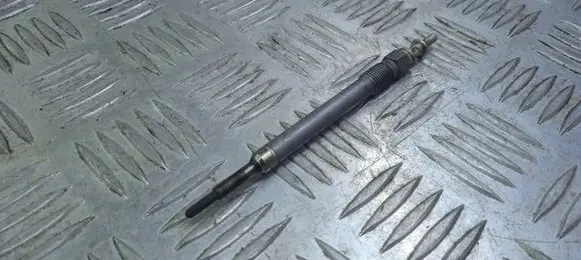 Mercedes-Benz C AMG W204 Glow plug A0011595601