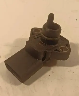 Volkswagen PASSAT B5 Air pressure sensor 038906051 0281002172