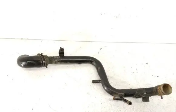 Volkswagen PASSAT B5.5 Engine coolant pipe/hose 038121101
