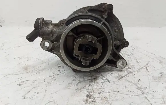BMW X5 E70 Vacuum pump 700437012 08T1441586