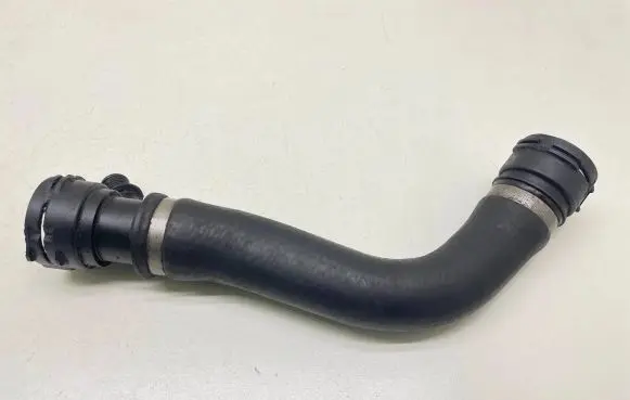 BMW 7 E65 E66 Engine coolant pipe/hose