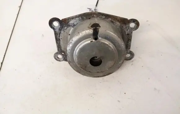 Opel Zafira A Engine mount bracket 90575456yj