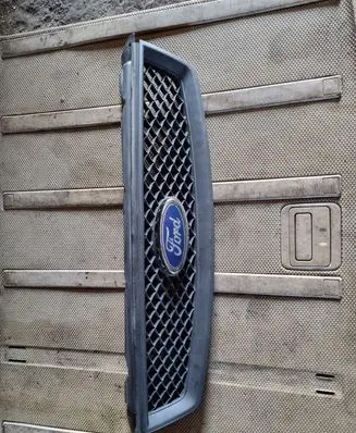 Ford Focus Front bumper upper radiator grill 4M518C436AD 4M518138AE 4M518200AJ
