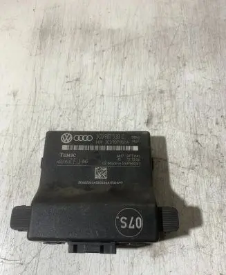Volkswagen PASSAT B6 Gateway control module 3C0907530C 3C0907951A