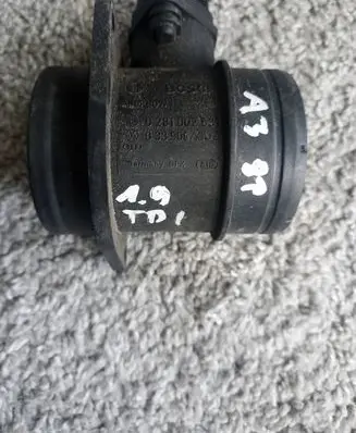 Audi A3 S3 8P Mass air flow meter 038906461b