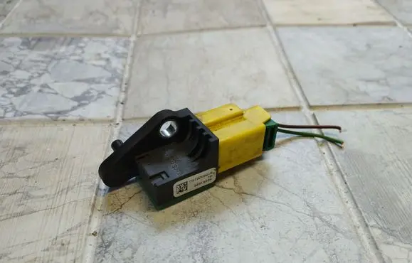 Volkswagen PASSAT B6 Airbag deployment crash/impact sensor 5N0959351B
