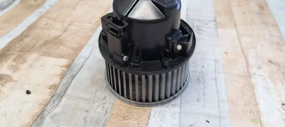 Land Rover Evoque I Heater fan/blower 6G9N18D413AA 6G9N18D413BA