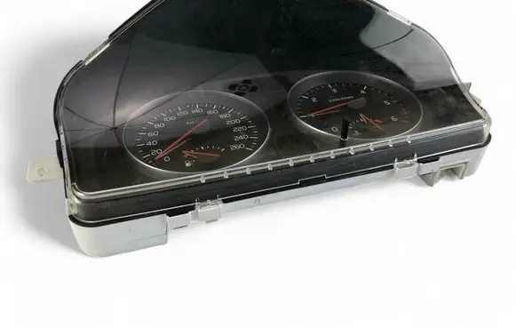 Volvo V50 Speedometer (instrument cluster) 31296228