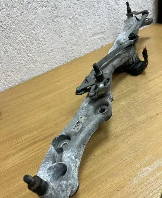 BMW 7 E65 E66 Wiper motor 0390241868 3398009832