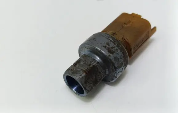 Peugeot 2008 I Air conditioning (A/C) pressure sensor 9653027380