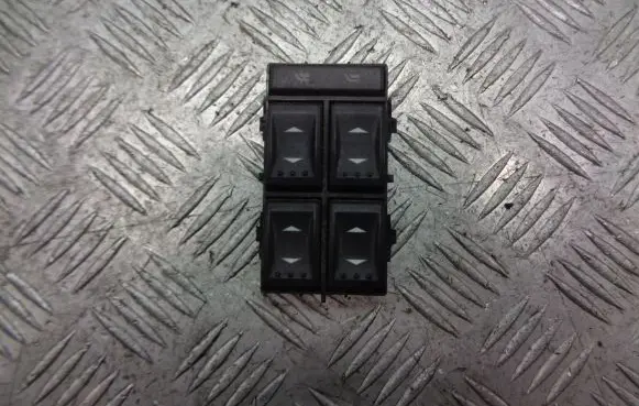 Ford Mondeo Mk III Front door window switch trim 03163451