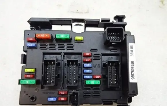 Peugeot 307 BSM Control unit 9657608580