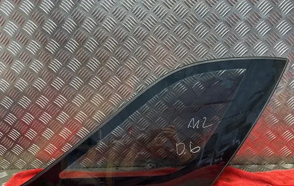 Mercedes-Benz ML W164 Rear side window 43r000004