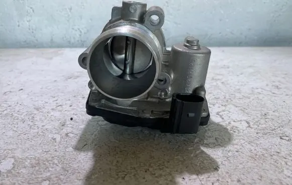 Ford Fiesta Throttle valve 50989002