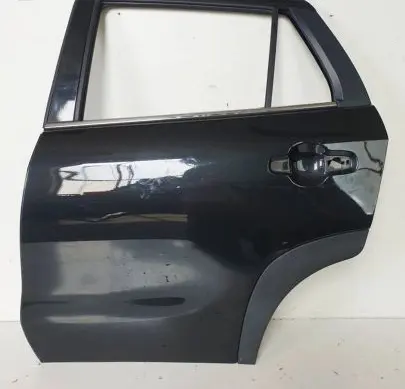 Suzuki SX4 S-Cross Rear door