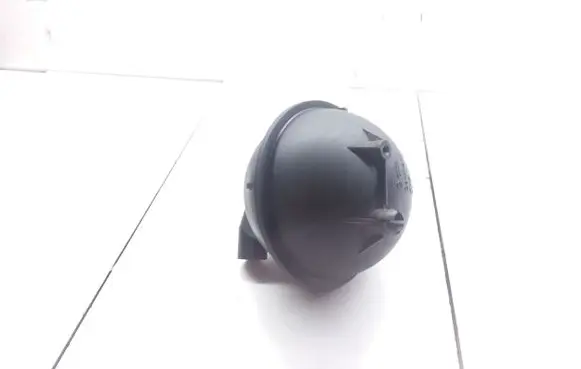 Vacuum air tank