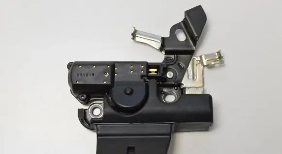 Lexus ES 250 - 300 - 330 Tailgate/trunk/boot lock/catch/latch 051216