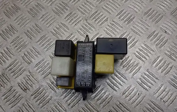 Chevrolet Spark Relay mounting block 96408390