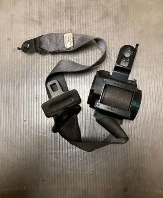 Jeep Grand Cherokee (WK) Front seatbelt 1004552