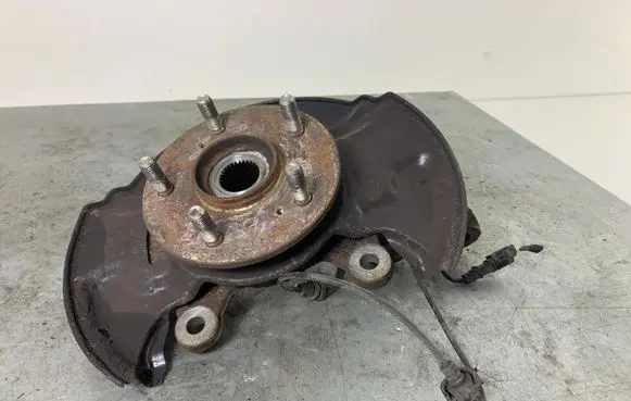 Honda CR-V Front wheel hub