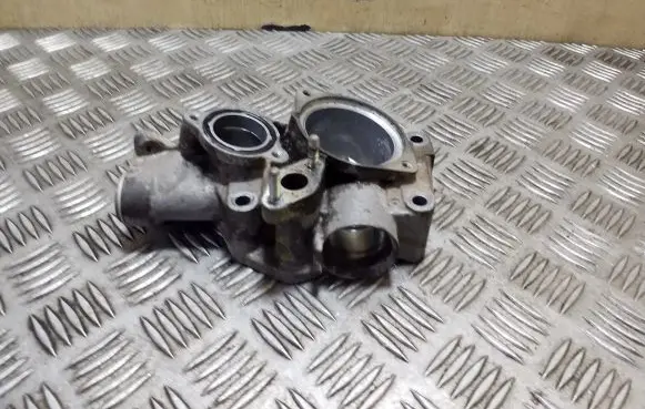 Honda CR-V Engine coolant pipe/hose