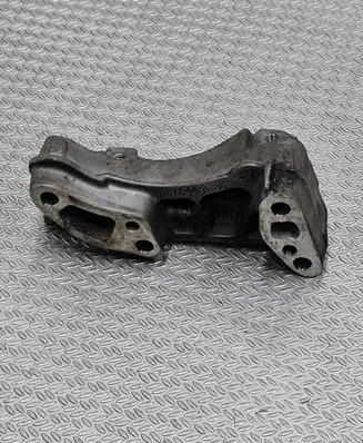 Peugeot Partner Engine mounting bracket 9688615780