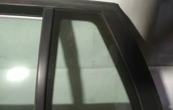 Mercedes-Benz C AMG W204 Rear vent window glass as2