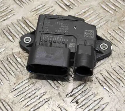 Mercedes-Benz GLC X253 C253 Glow plug pre-heat relay A6549003300
