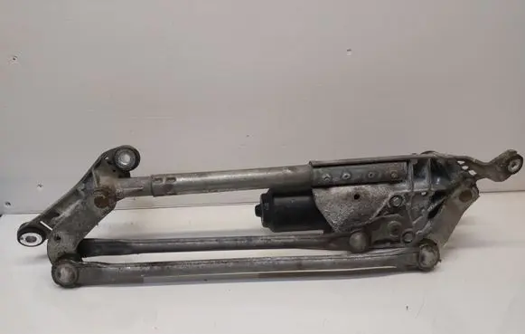 Honda FR-V Front wiper linkage 