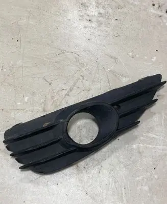 Opel Astra H Front bumper lower grill 375768702 13110336