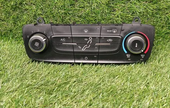 Ford Focus Climate control unit F1ET19980JF