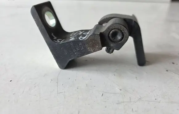 Audi A3 S3 8V Front door lower hinge 8X0431403E