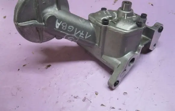 Audi A6 S6 C6 4F Oil pump 171GBA