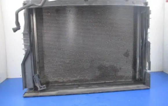 BMW 5 E60 E61 Coolant radiator