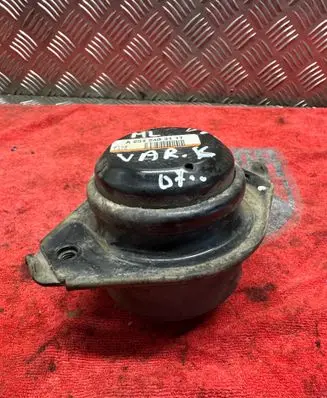 Mercedes-Benz ML W164 Engine mount bracket A2512403117 6138