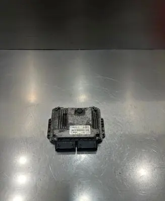 Ford B-MAX Engine control unit/module DV2112A650AE 0261S08993