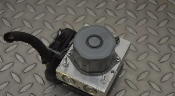 Maserati Ghibli ABS Pump 670031589 0265254512