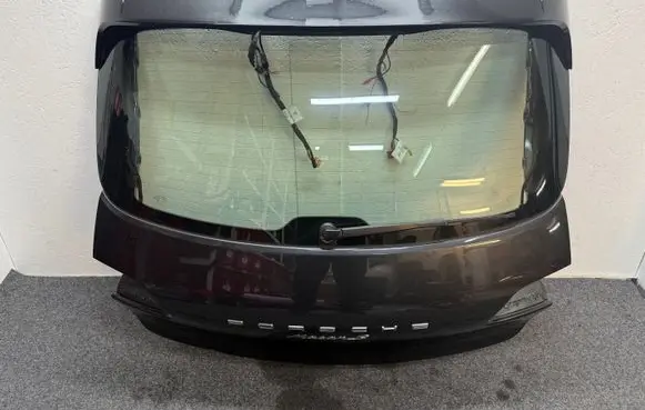 Porsche Macan (95B) Tailgate/trunk/boot lid LM7R