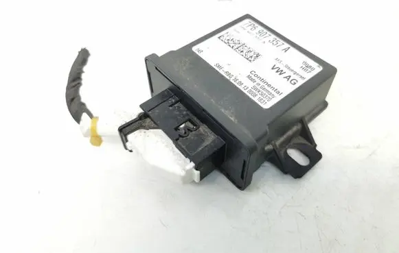 Volkswagen Golf VII Light module LCM 7P6907357A 5WK50370