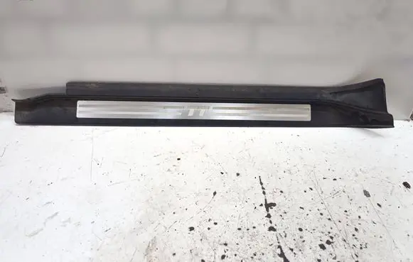 Front sill trim cover