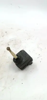 Headlight level adjustment motor