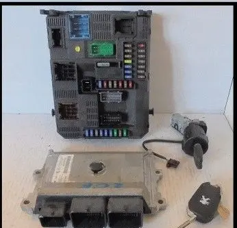 Peugeot 208 I Engine ECU kit and lock set 9678355980