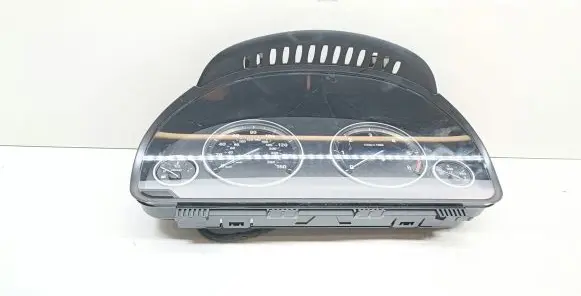 BMW 5 F10 F11 Speedometer (instrument cluster) 9285197
