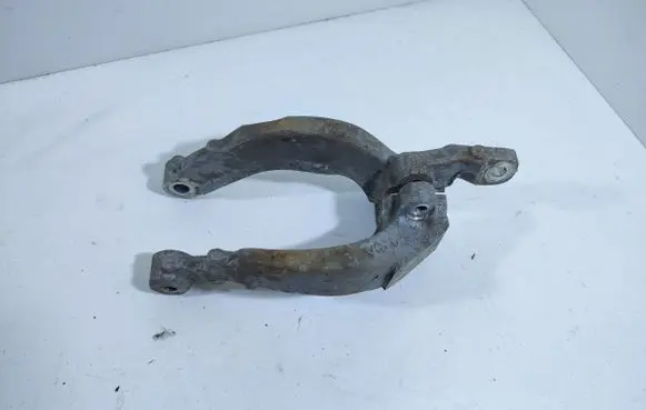 Volvo V60 Lower shock absorber bracket 31476122