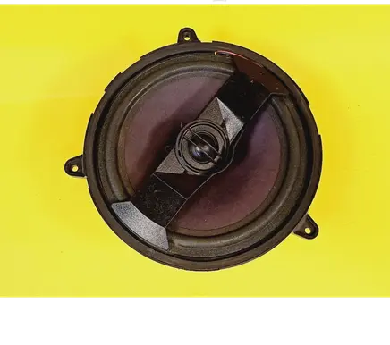 Audi A3 S3 8L Front door speaker 8D9035412B