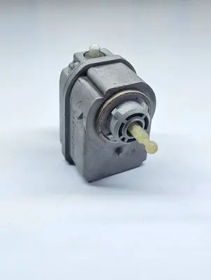 Renault Laguna I Headlight level adjustment motor H7700820054