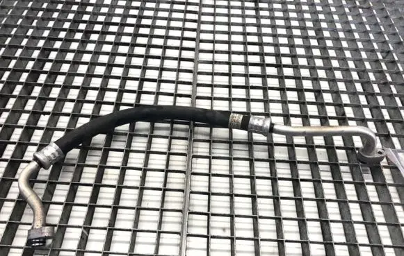Toyota RAV 4 (XA40) Air conditioning (A/C) pipe/hose 
