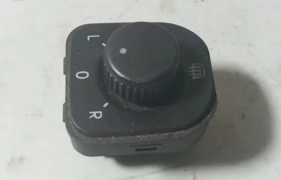 Volkswagen PASSAT B6 Wing mirror switch 1K0959565H