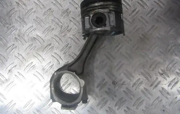 Renault Vel Satis Piston with connecting rod